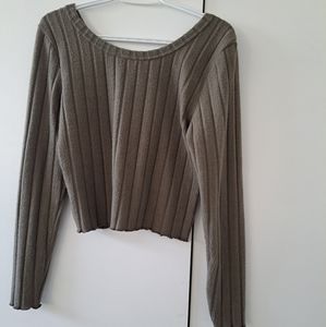 Army green long sleeved crop top